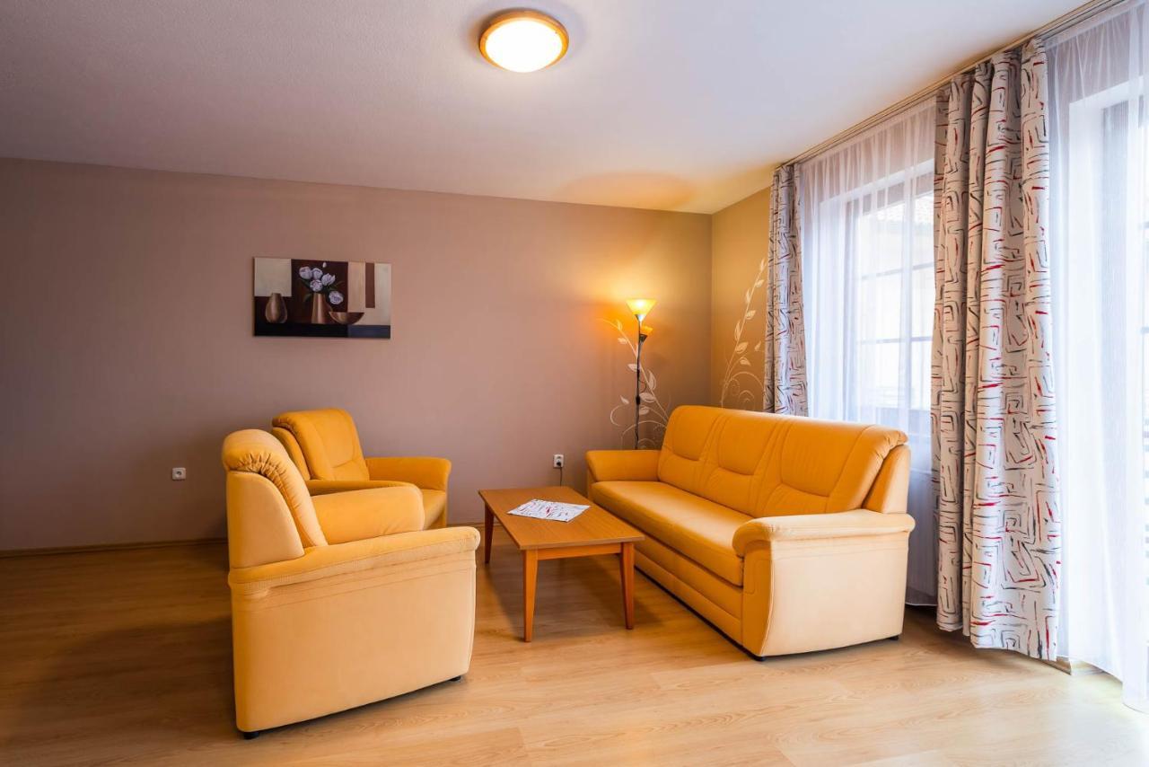 Apartman Eliska Třeboň מראה חיצוני תמונה