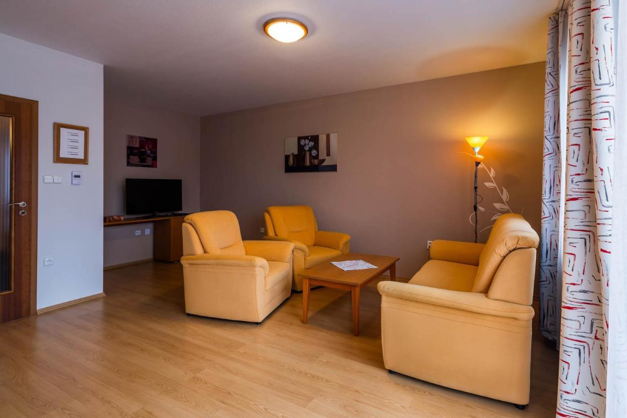 Apartman Eliska Třeboň מראה חיצוני תמונה