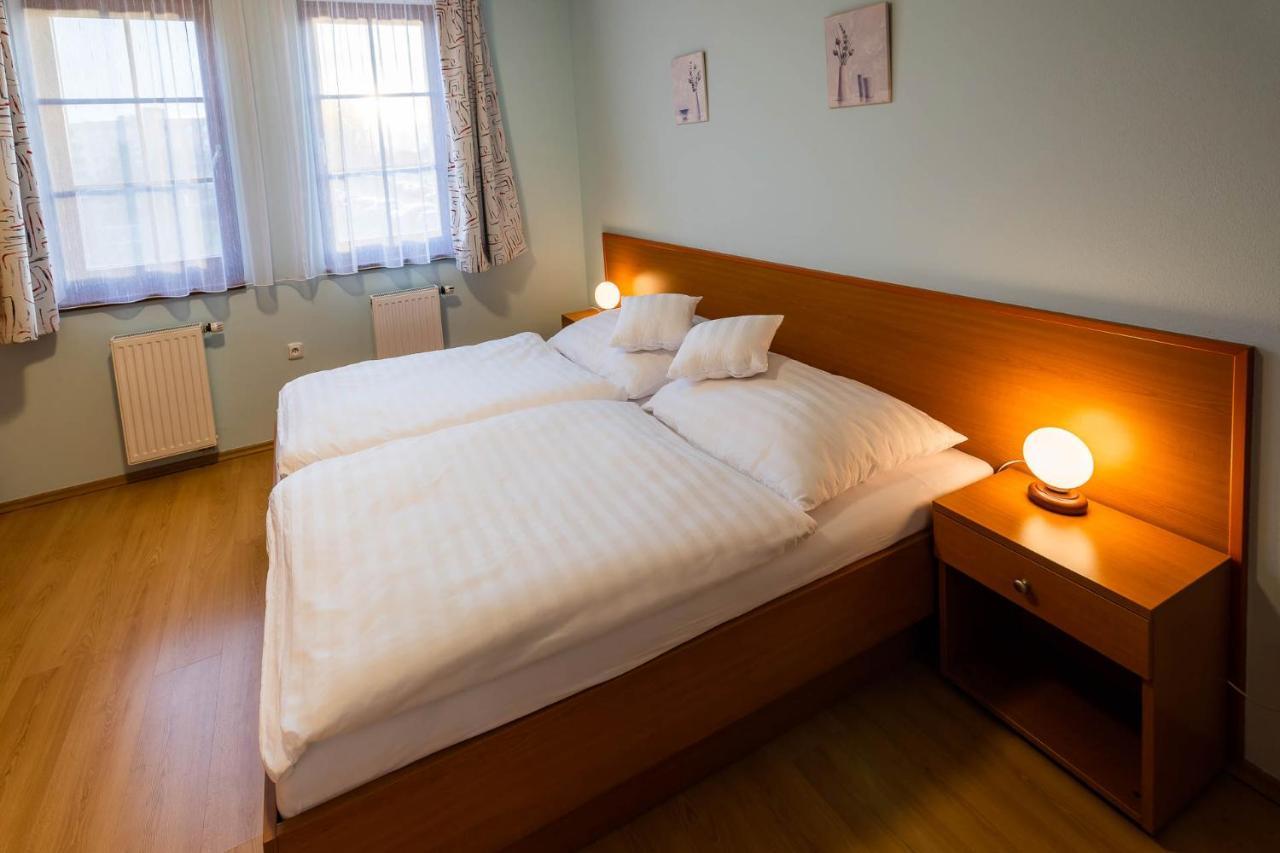 Apartman Eliska Třeboň מראה חיצוני תמונה